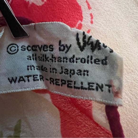 VERA NEUMANN Vintage Roses Printed Silk Chiffon Scarf - Picture 10 of 10